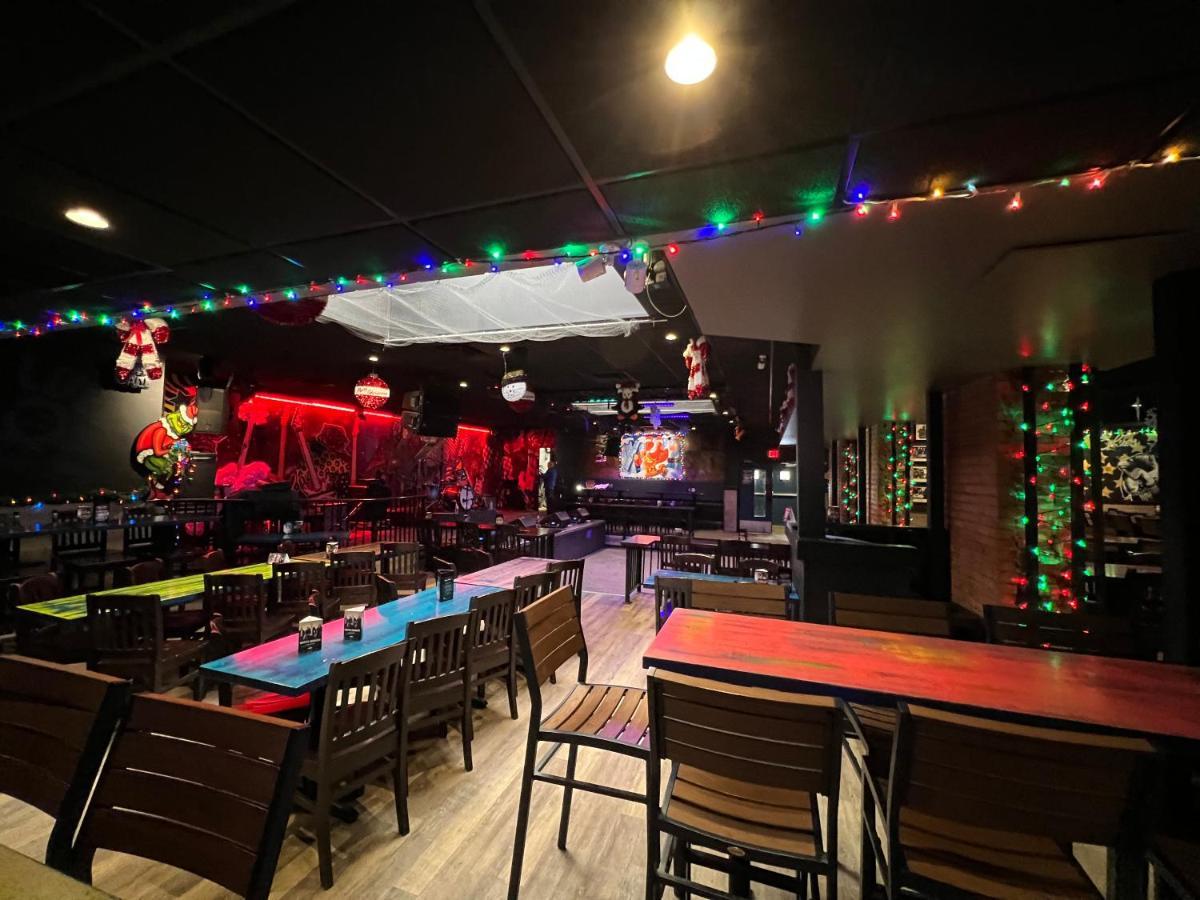 אדמונטון Commercial Hotel מראה חיצוני תמונה