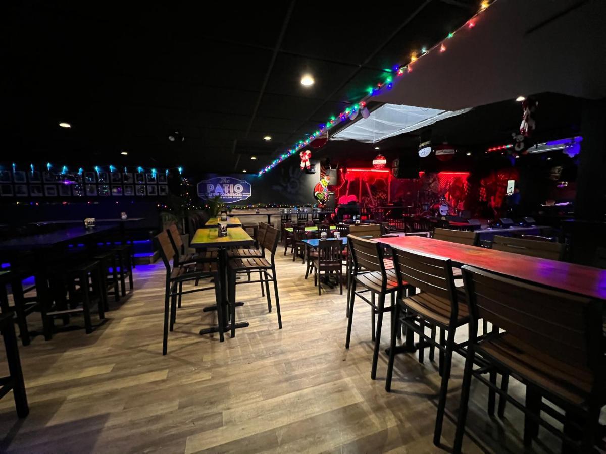 אדמונטון Commercial Hotel מראה חיצוני תמונה