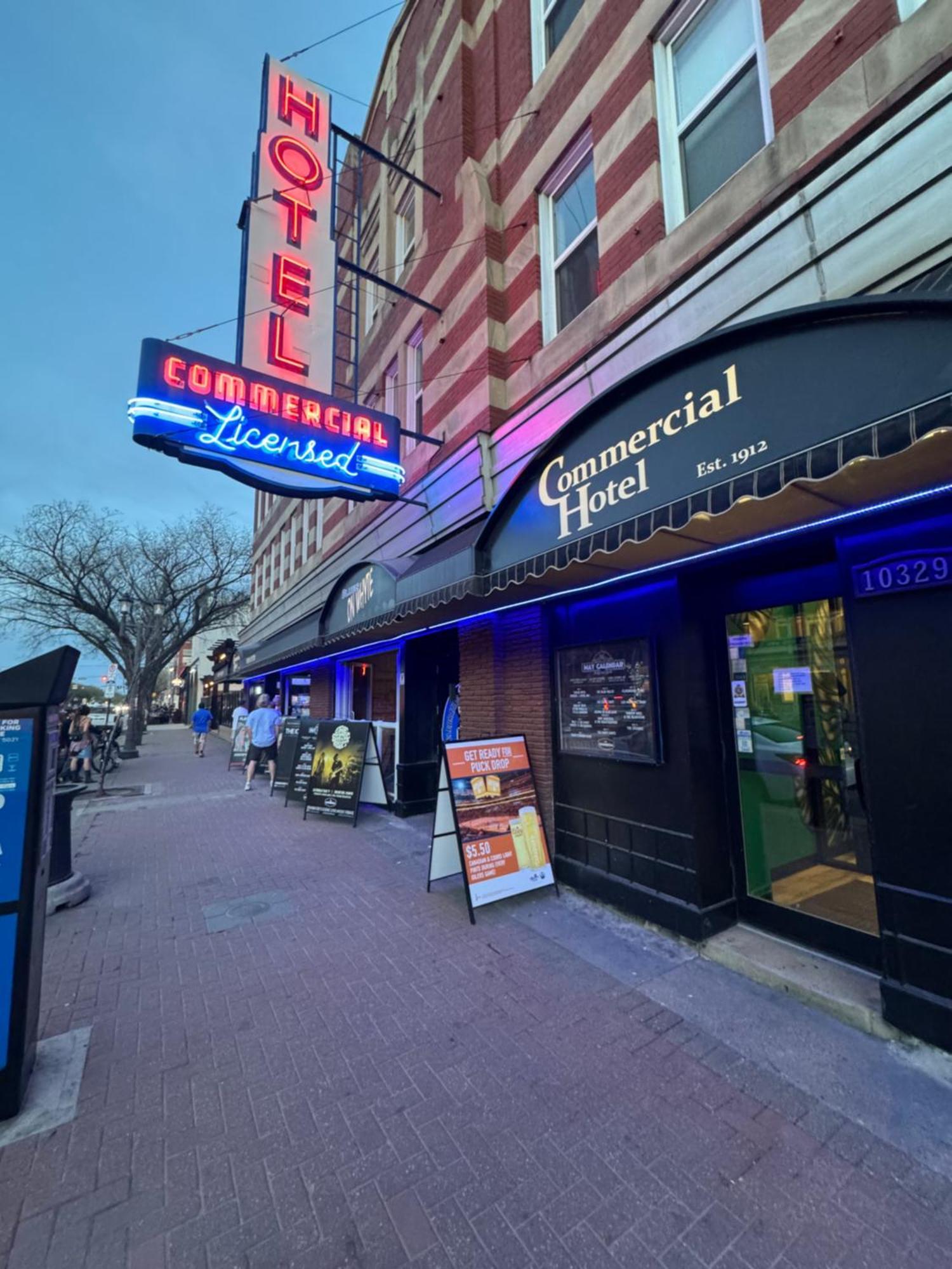 אדמונטון Commercial Hotel מראה חיצוני תמונה