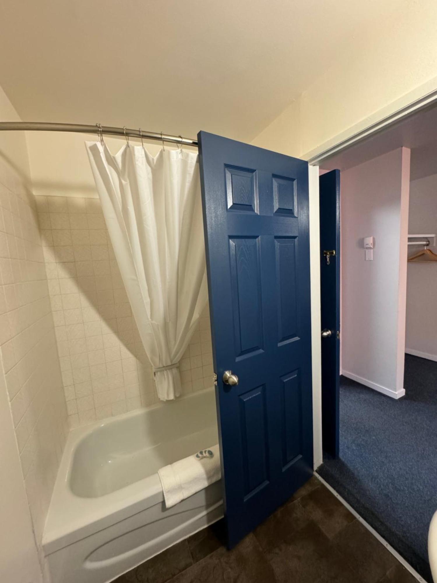 אדמונטון Commercial Hotel מראה חיצוני תמונה