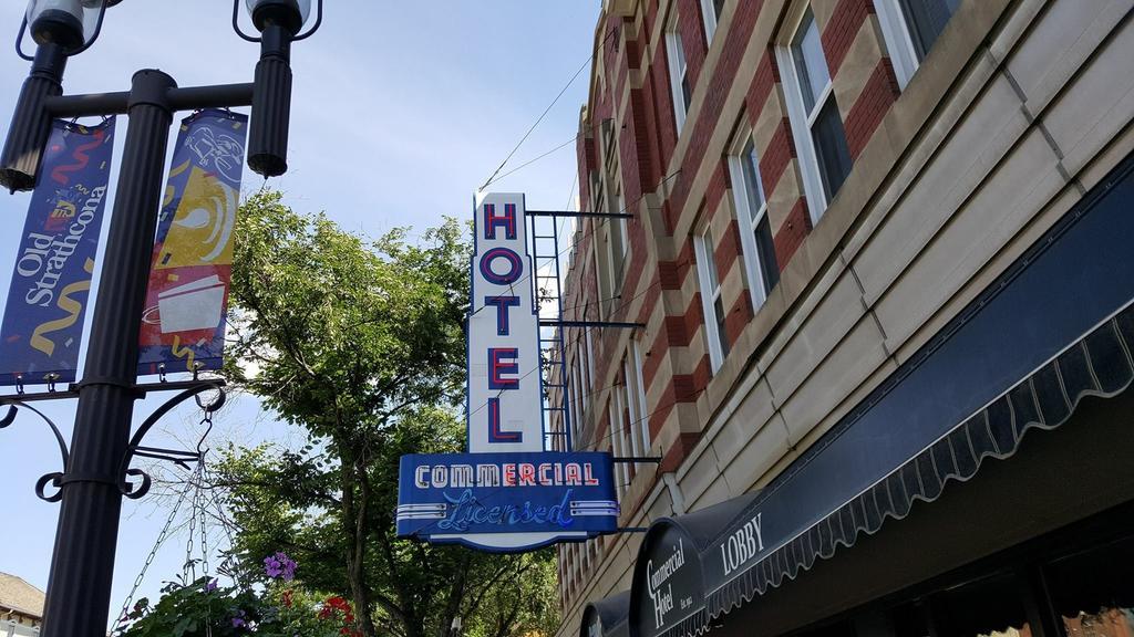 אדמונטון Commercial Hotel מראה חיצוני תמונה