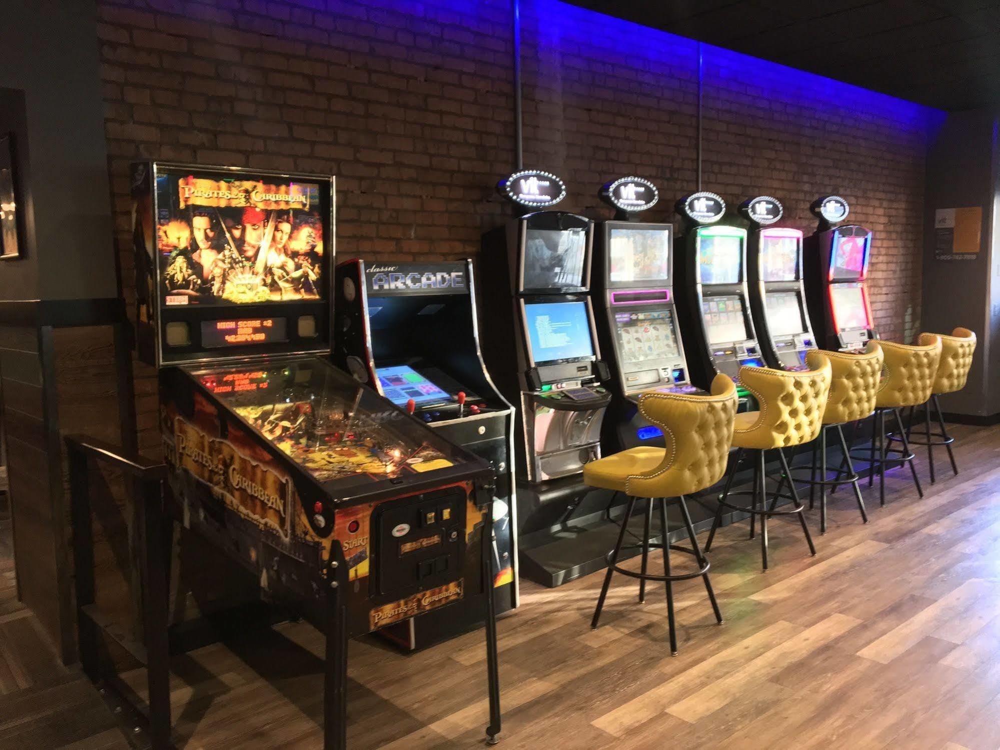 אדמונטון Commercial Hotel מראה חיצוני תמונה